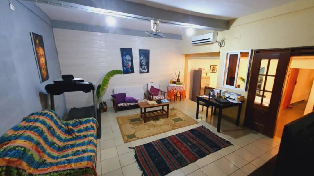 Casa Cacheu Homestay Guest House Bissau Extérieur photo