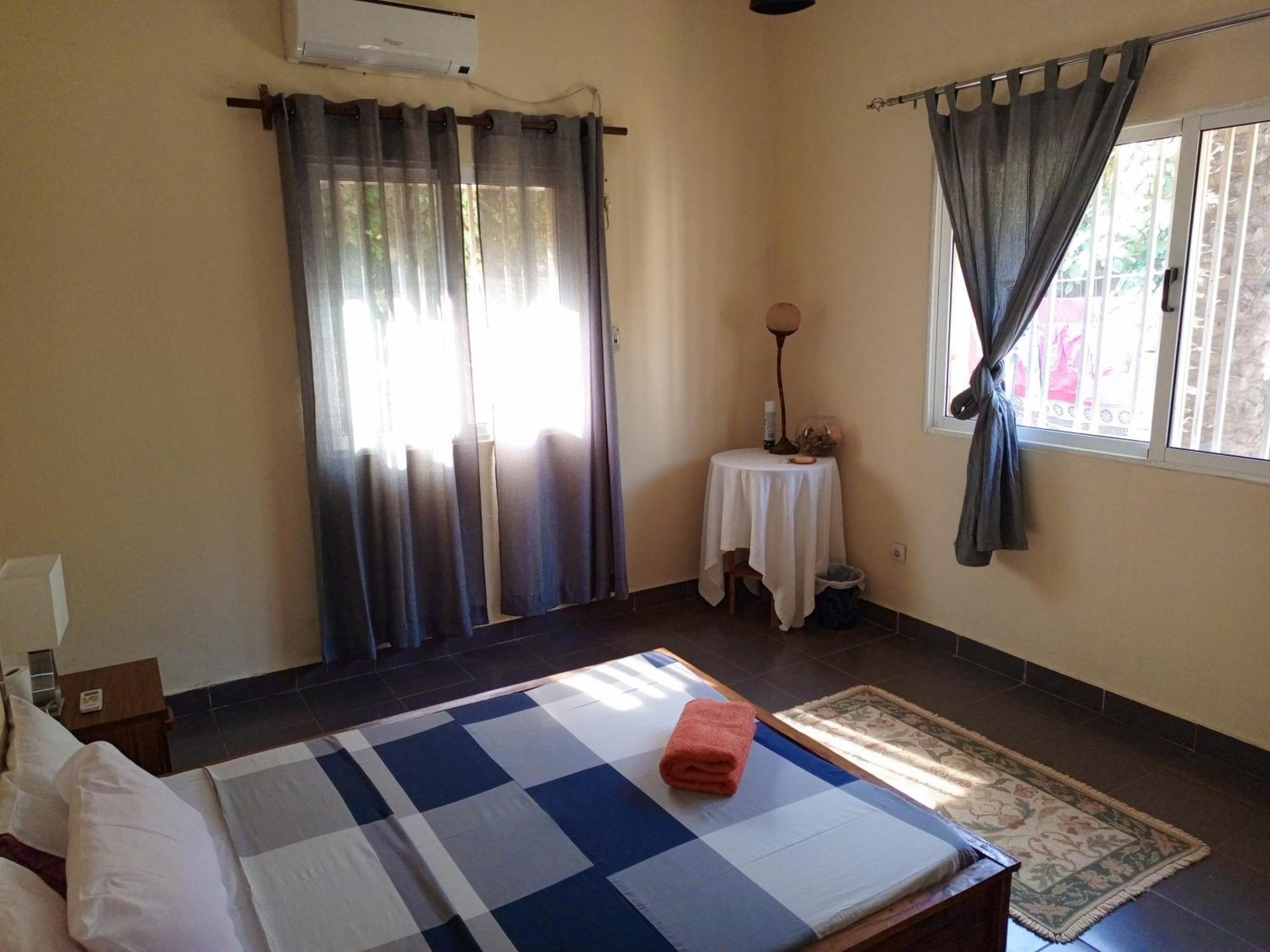 Casa Cacheu Homestay Guest House Bissau Extérieur photo