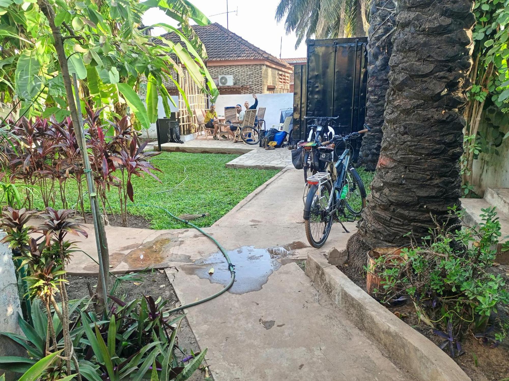 Casa Cacheu Homestay Guest House Bissau Extérieur photo